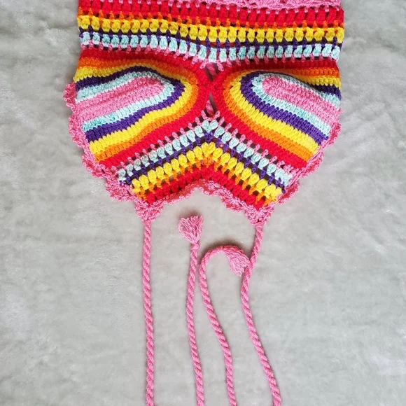 Crochet, High-Neck Halter Cop‎ Top. - Picture 6 of 8